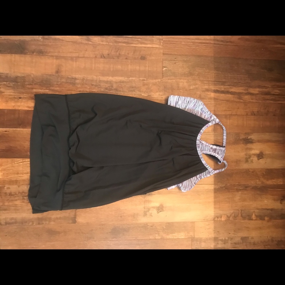 Lululemon Sports Top with cutout